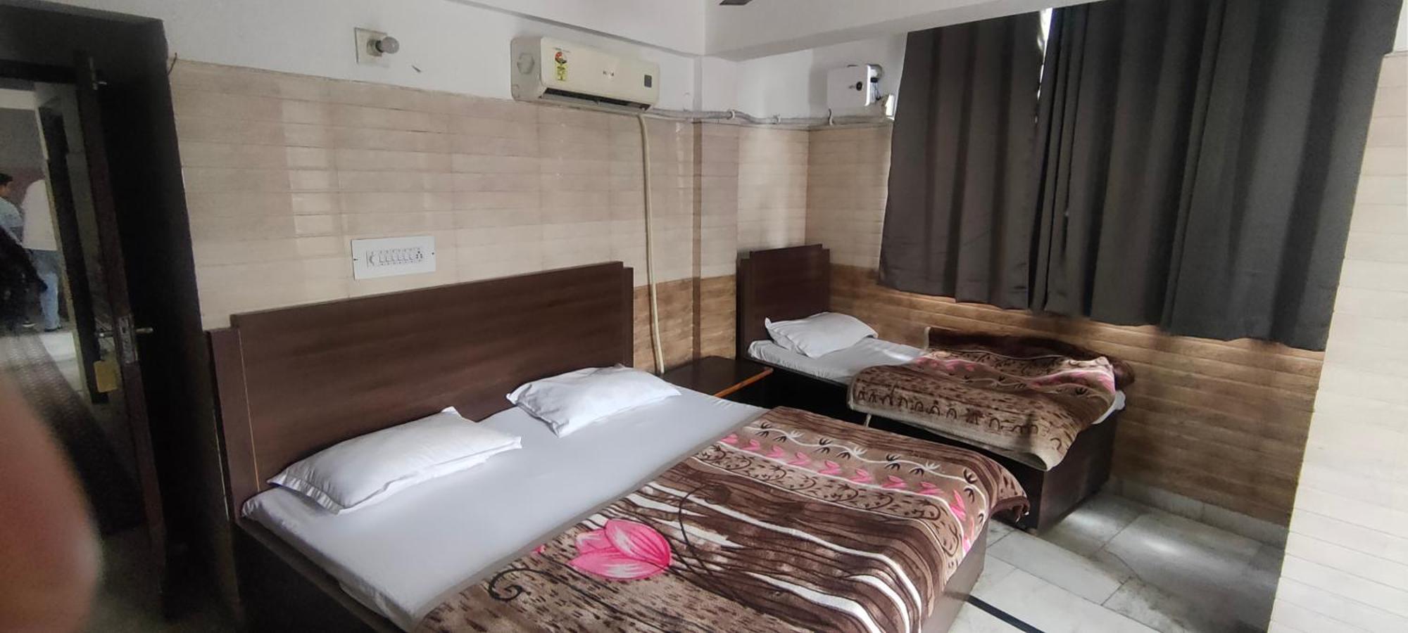 Hotel Sunny International 贾姆穆 外观 照片