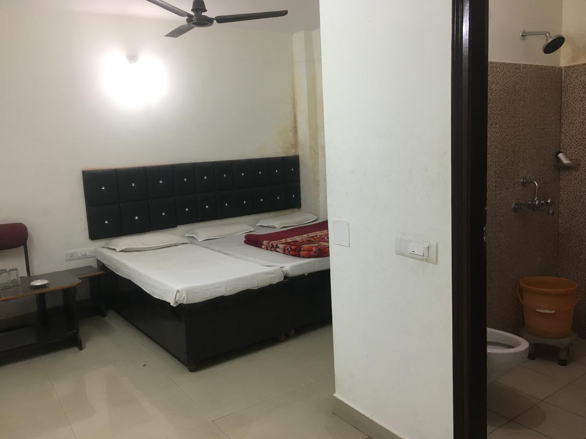 Hotel Sunny International 贾姆穆 外观 照片